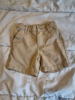 Cat & Jack Khaki Tan Everyday Shorts